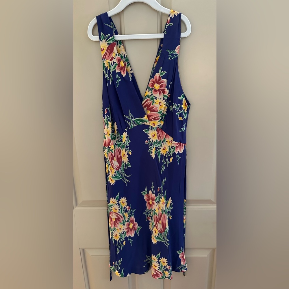 Spring dress - Picture 3 of 3